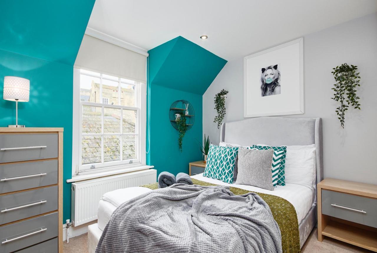 Striking Monroe Suite! Apartment